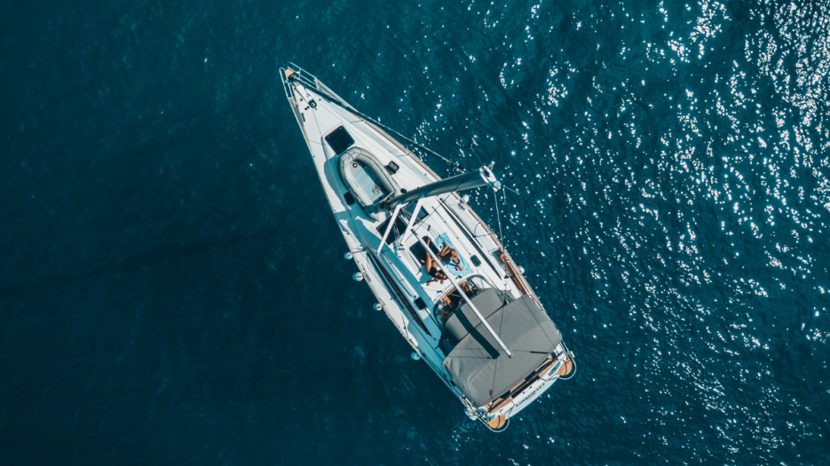 Boat Interior Renovation: Transforming Outdated Cabins into Modern Spaces